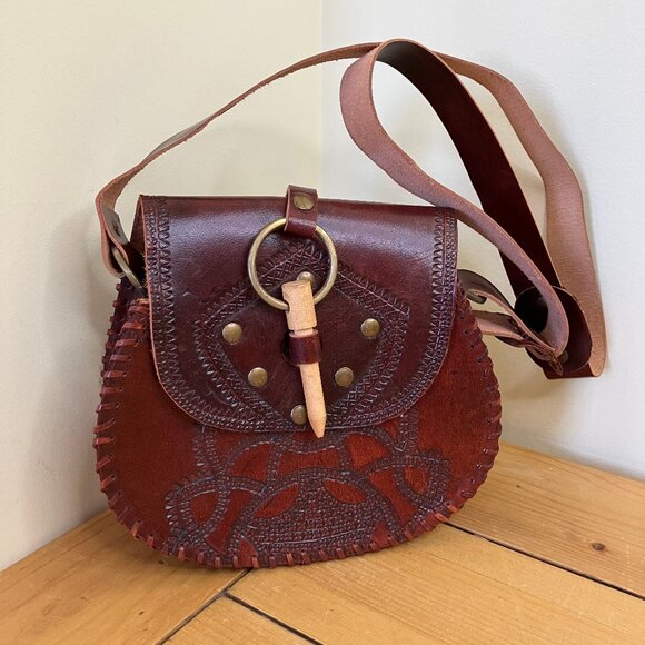 Tooled Leather Purse Small Shoulder Bag Embossed Design Wood Closure 6.5" Tall - Picture 1 of 7